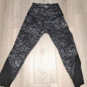 Lululemon Leggings.  Black, White and Grey Print.